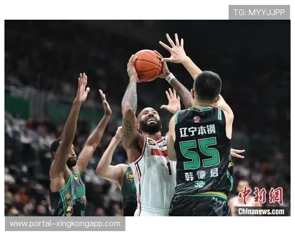 辽宁本钢主场迎战广东东阳光，三连胜后势头正盛