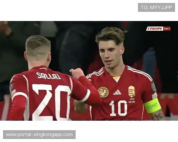 补时阶段索博斯洛伊破坏进球机会，直红罚下